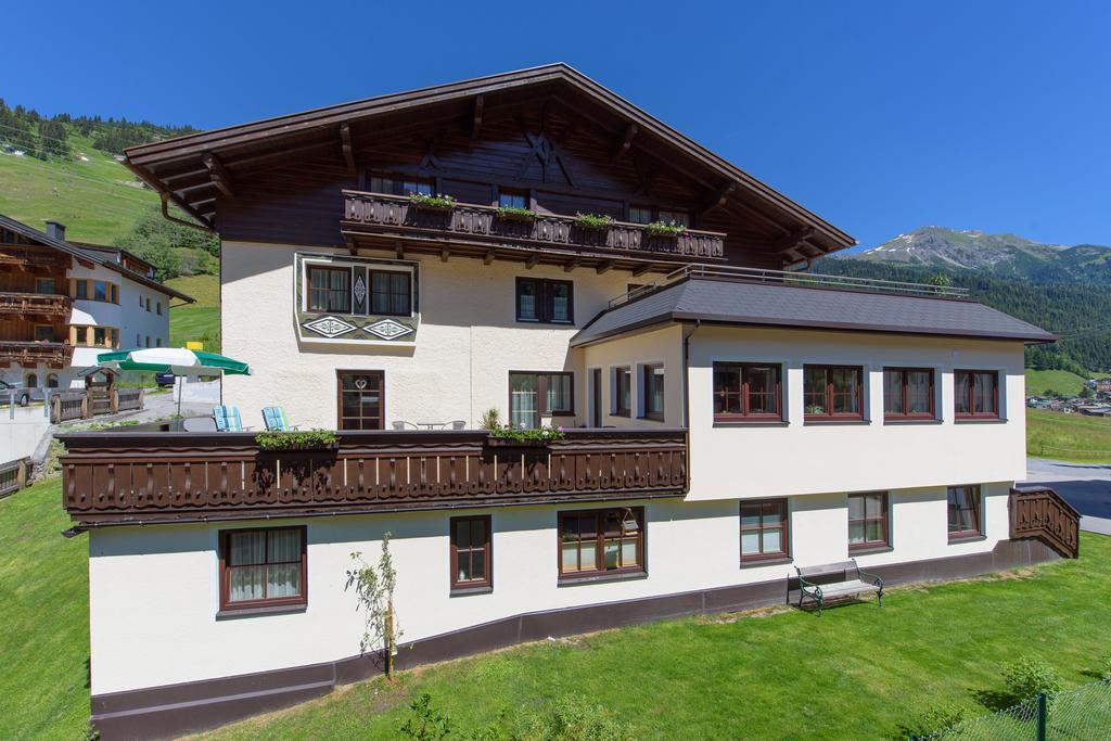 Bed and Breakfast Haus Morgensonne à Sankt Anton am Arlberg Extérieur photo